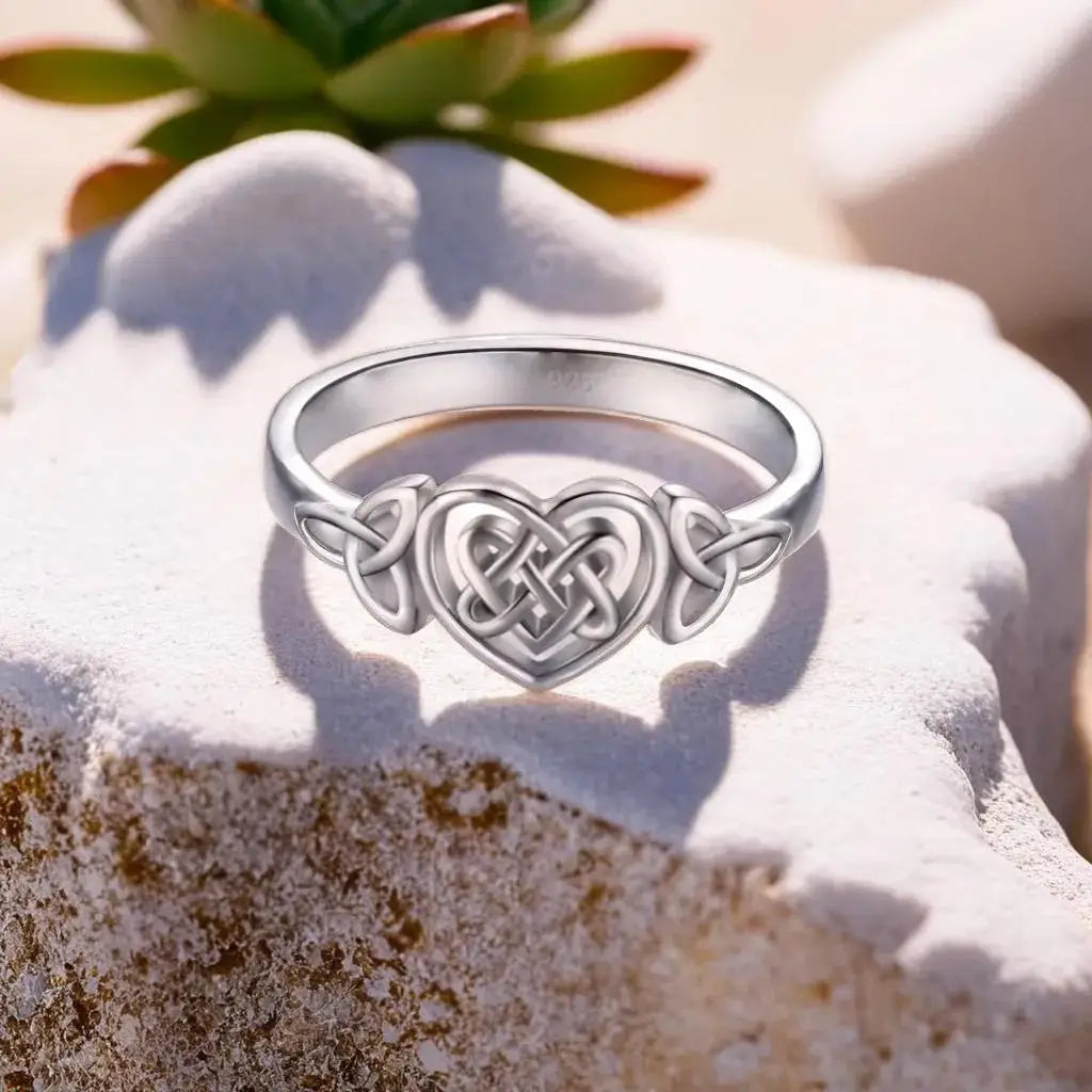 S925 Silver Celtic Heart Knot Ring