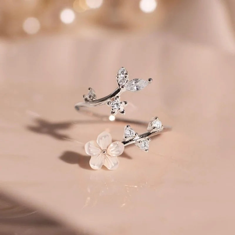 Sparkling Flower Open Ring for Women – Elegant Gift